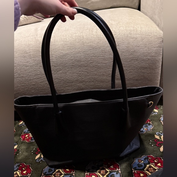 Dagne Dover Signature Legend Tote in Black - Picture 4 of 8